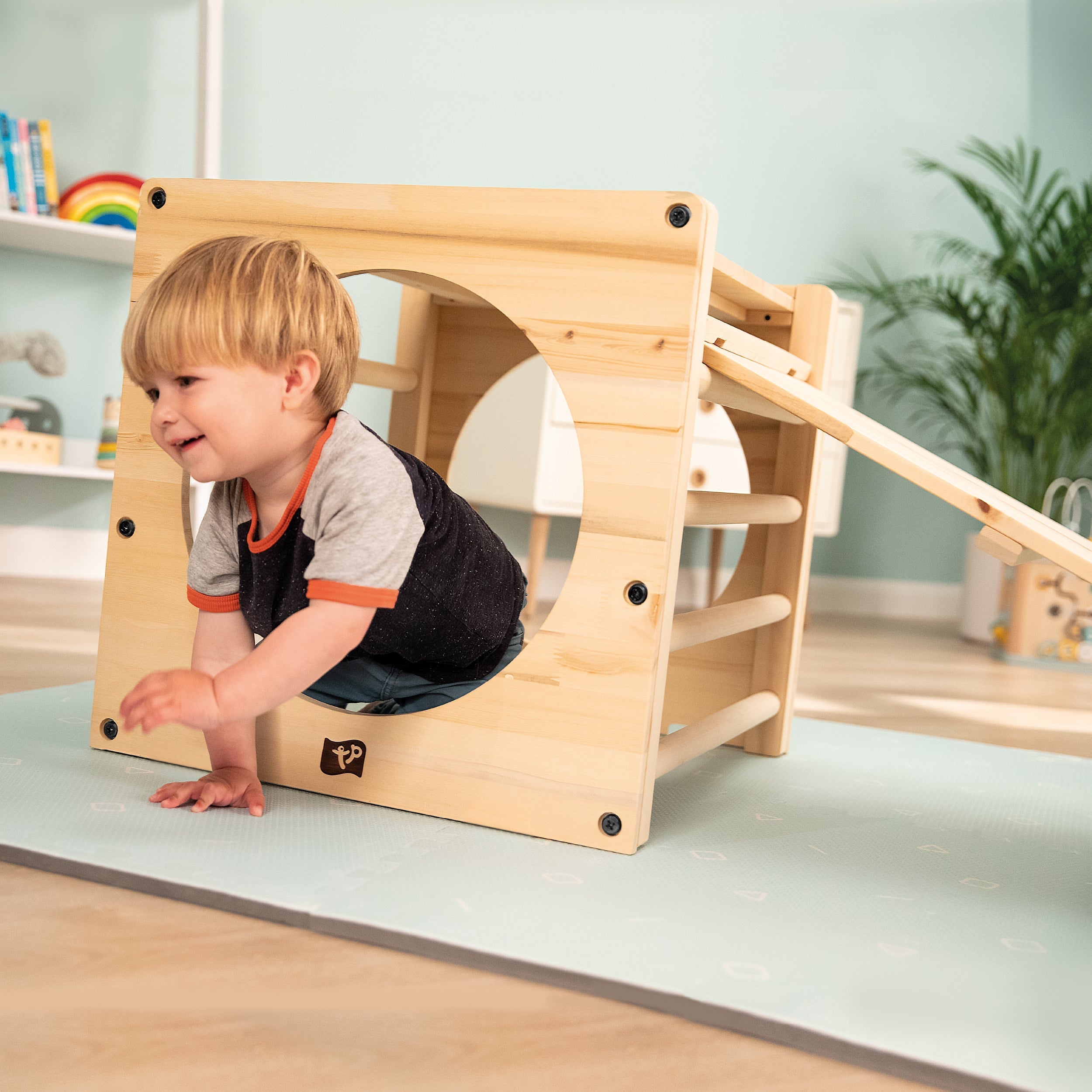  Comment organiser les jouets Montessori : astuces pour un espace de jeu ordonné et fonctionnel 