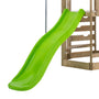 Glissière / toboggan attaché à l'aire de jeux en bois pour enfants.