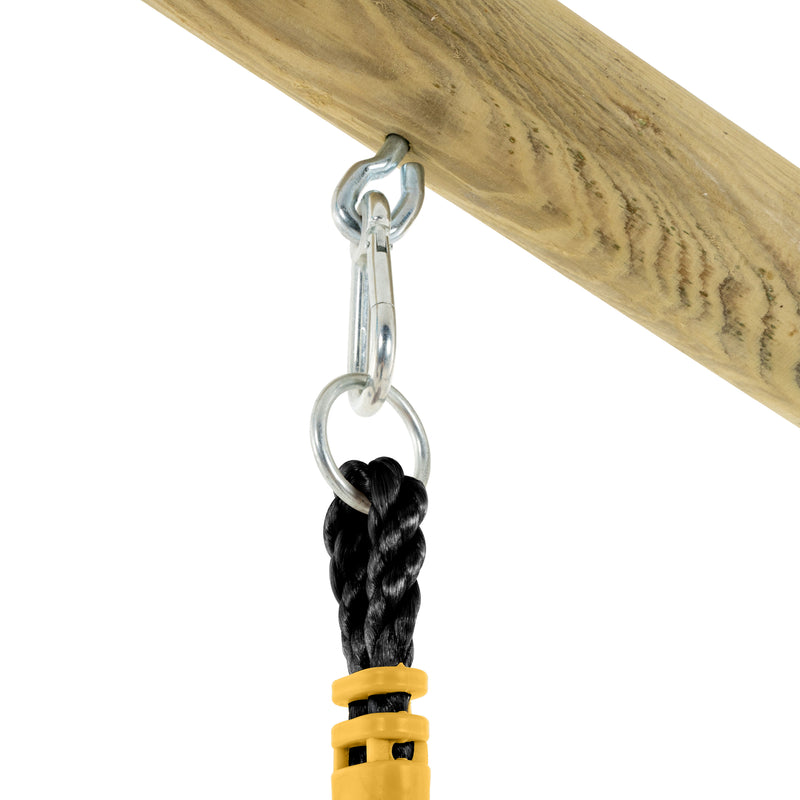 Accroche sécurisée de la corde à nœuds TP Toys sur le 