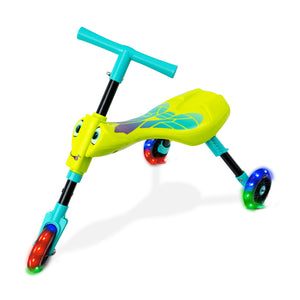 Tricycle pour enfant vert et bleu avec design ludique et roues LED multicolores.